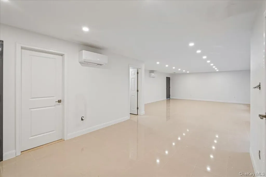 150-21 Hawtree Street Ozone Park NY 11417