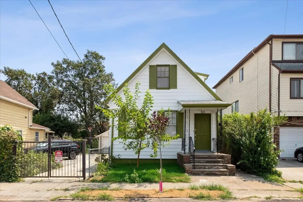 315 Oder Avenue Staten Island NY 10304