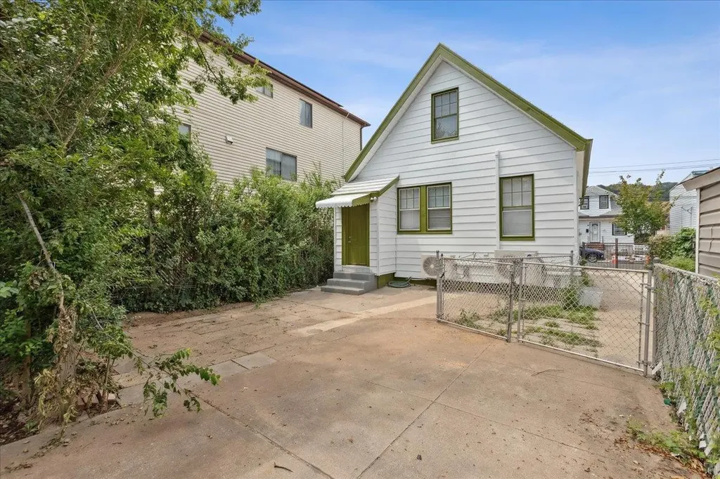 315 Oder Avenue Staten Island NY 10304