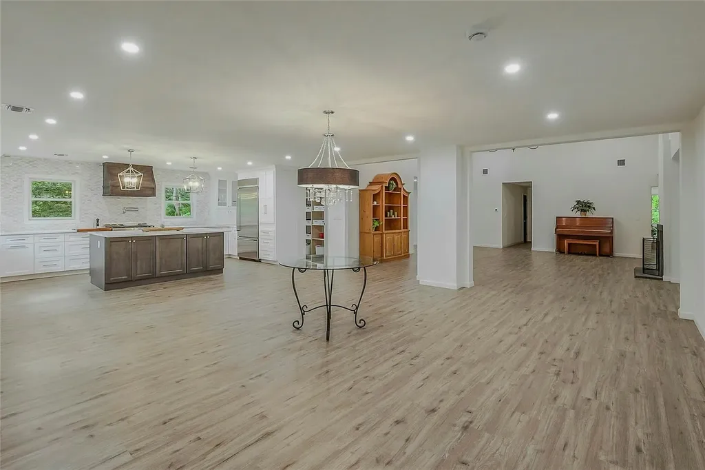 25 Spring Hollow Road Centerport NY 11721
