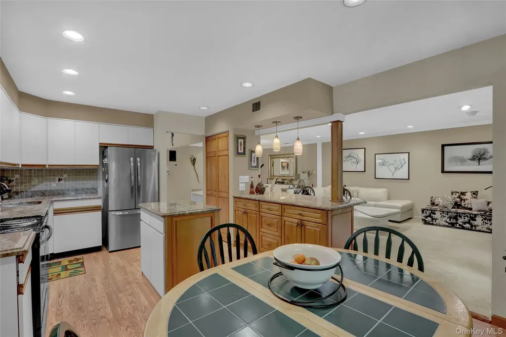 52 Boathouse Lane Bay Shore NY 11706