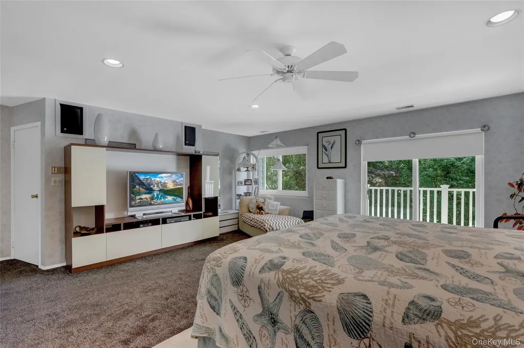 52 Boathouse Lane Bay Shore NY 11706
