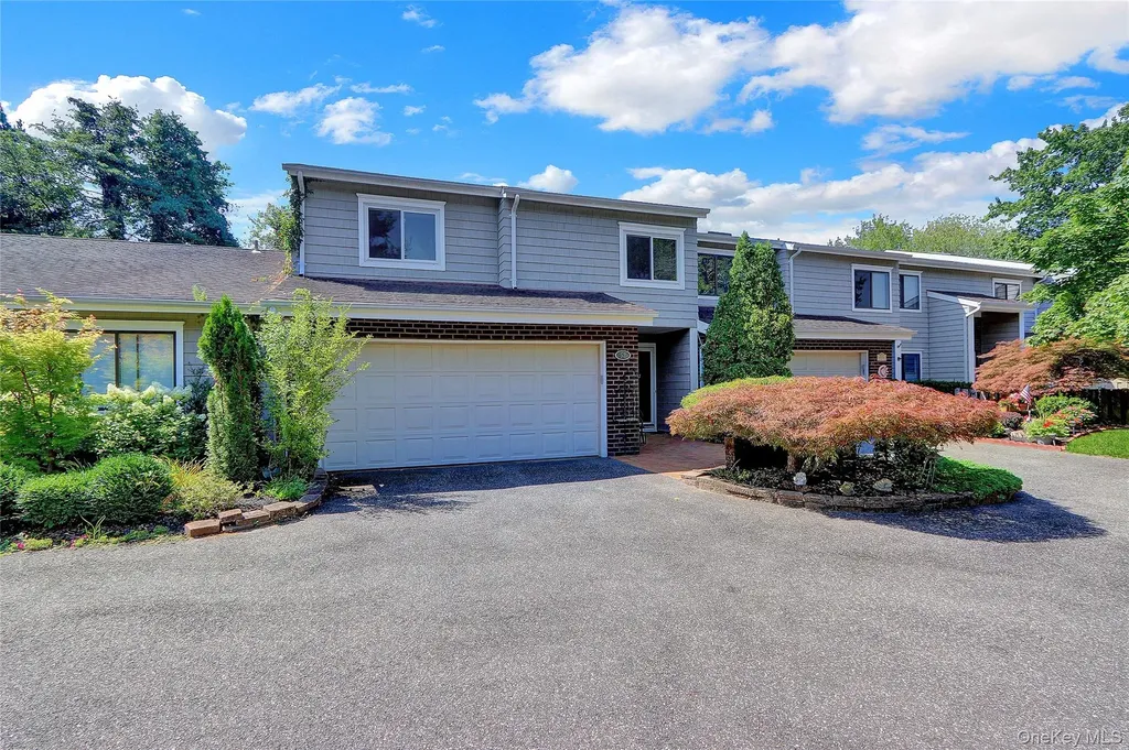 52 Boathouse Lane Bay Shore NY 11706