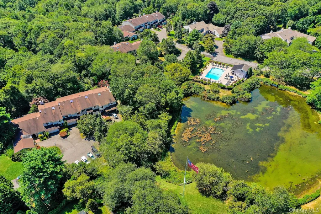 52 Boathouse Lane Bay Shore NY 11706