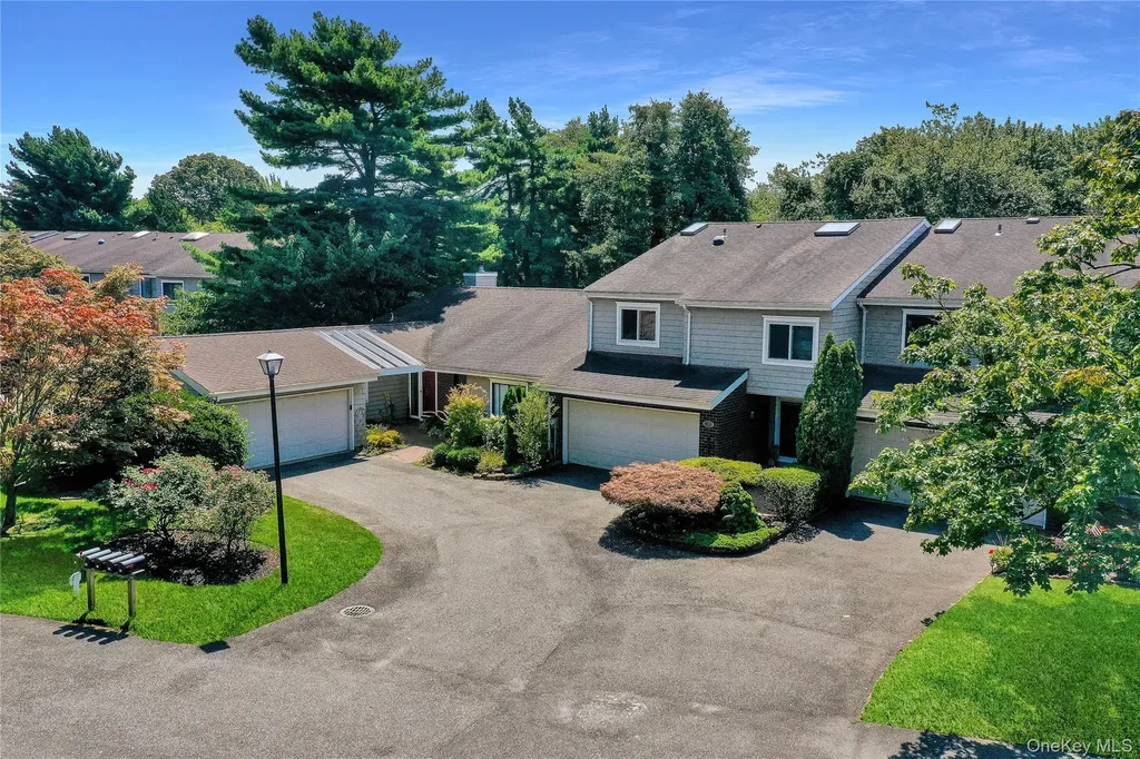 52 Boathouse Lane Bay Shore NY 11706