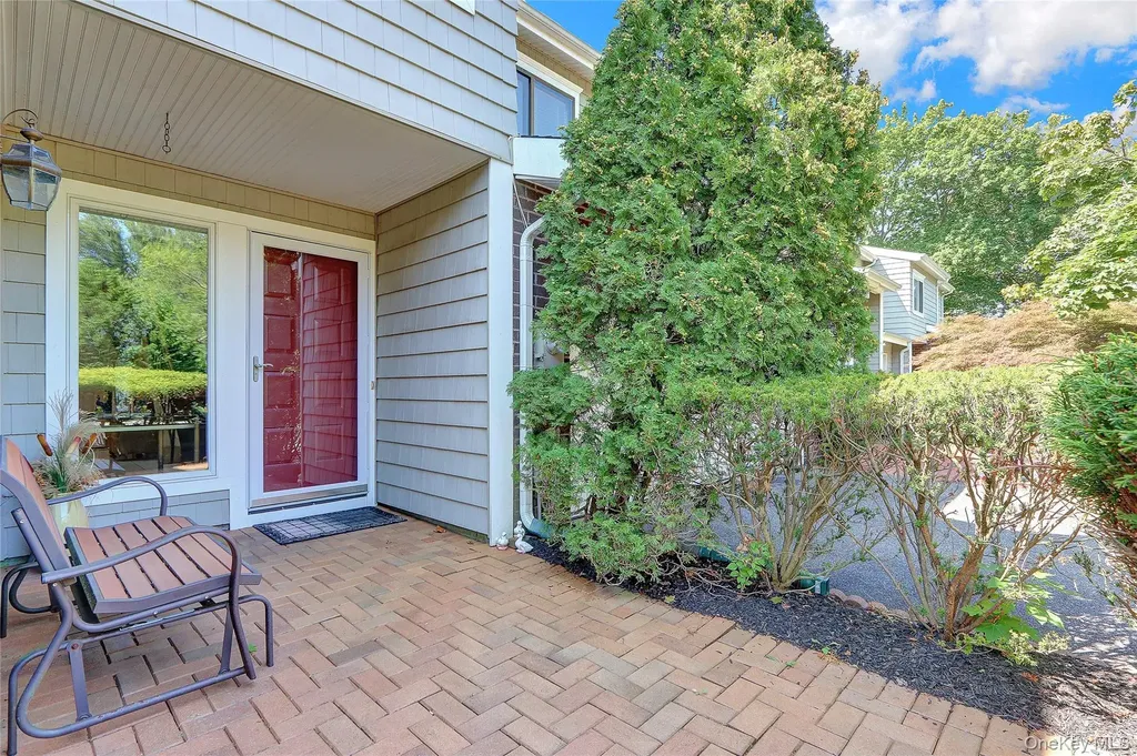 52 Boathouse Lane Bay Shore NY 11706
