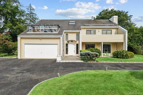 31 Westland Drive Glen Cove NY 11542