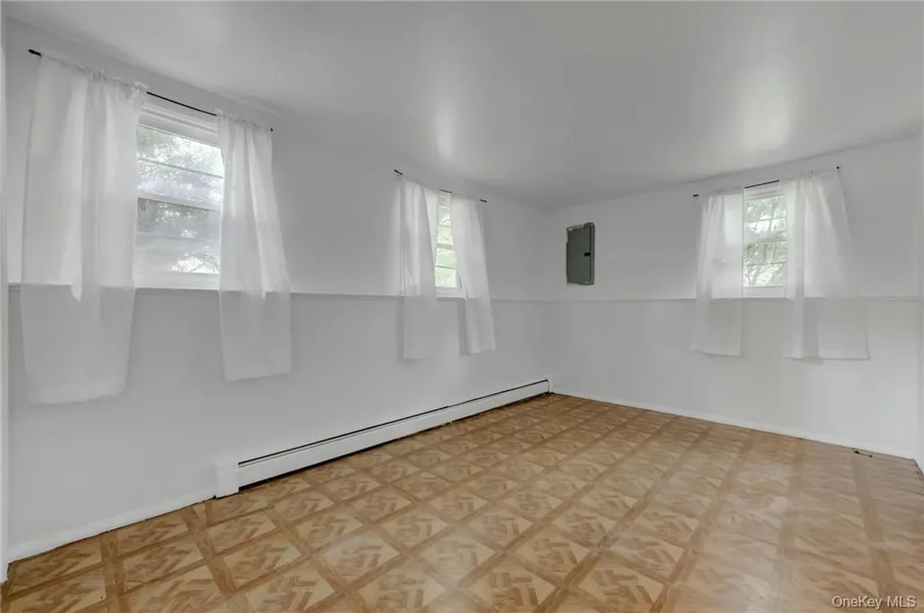 25 Cragmere Road Airmont NY 10901