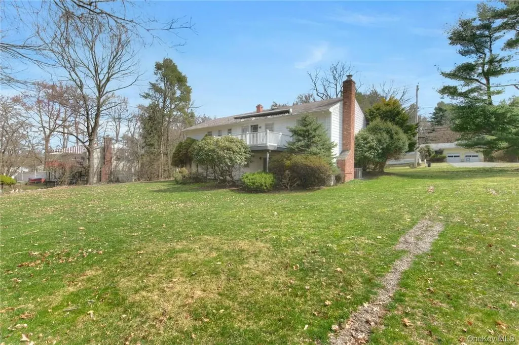 25 Cragmere Road Airmont NY 10901
