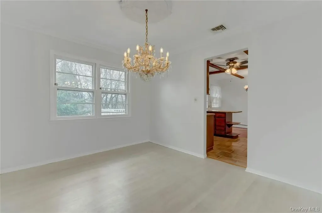 25 Cragmere Road Airmont NY 10901