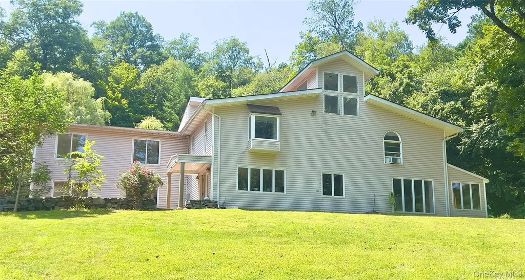 401 Dixon Road Carmel NY 10512