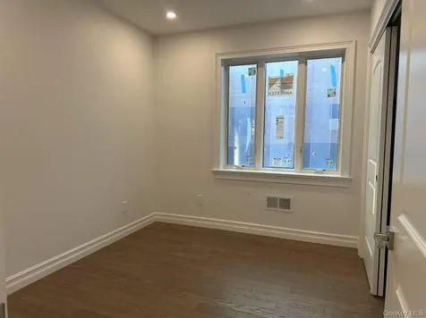 6973 229th Street Oakland Gardens NY 11364