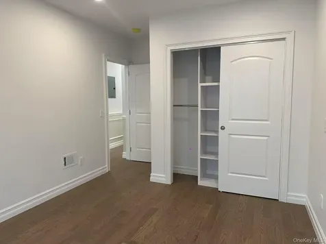 6973 229th Street Oakland Gardens NY 11364
