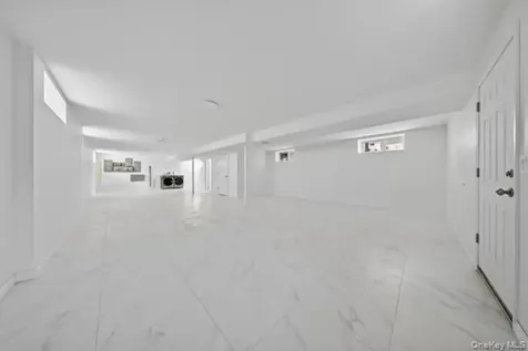 6973 229th Street Oakland Gardens NY 11364