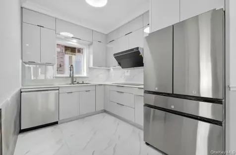 6973 229th Street Oakland Gardens NY 11364