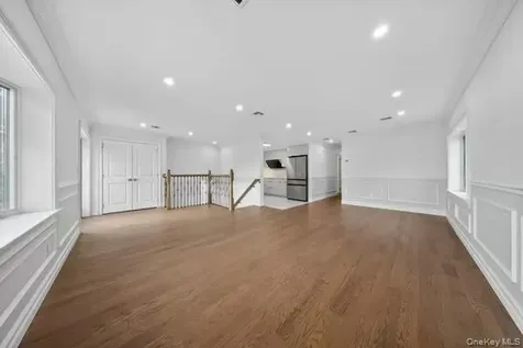 6973 229th Street Oakland Gardens NY 11364