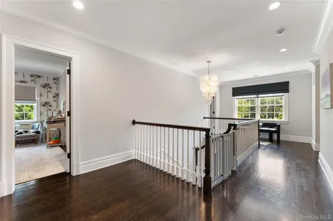 217 Rock Creek Lane Scarsdale NY 10583