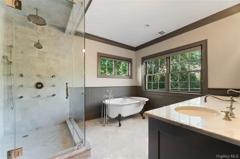 217 Rock Creek Lane Scarsdale NY 10583