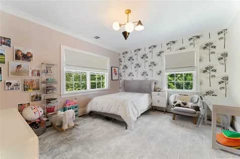 217 Rock Creek Lane Scarsdale NY 10583