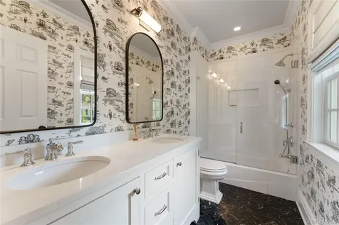217 Rock Creek Lane Scarsdale NY 10583