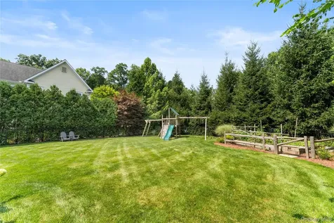 217 Rock Creek Lane Scarsdale NY 10583