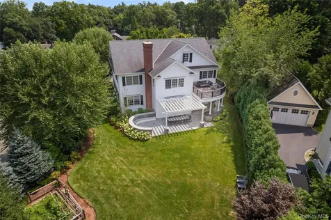 217 Rock Creek Lane Scarsdale NY 10583