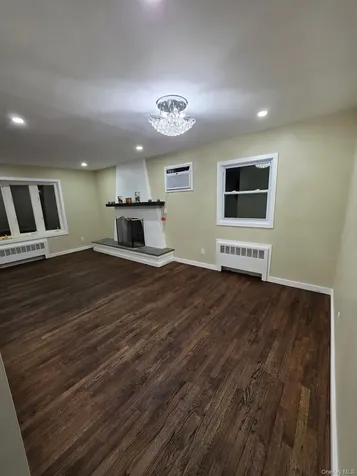 2711 W Alder Road Bellmore NY 11710