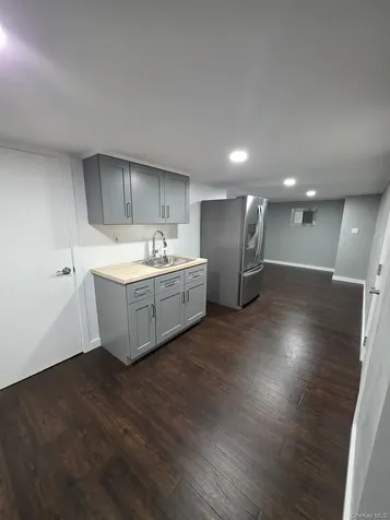 2711 W Alder Road Bellmore NY 11710