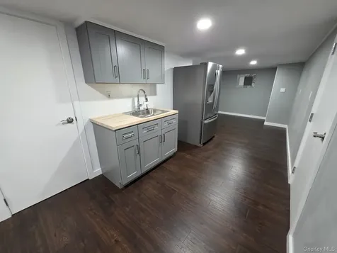 2711 W Alder Road Bellmore NY 11710