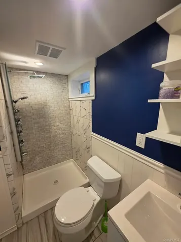 2711 W Alder Road Bellmore NY 11710