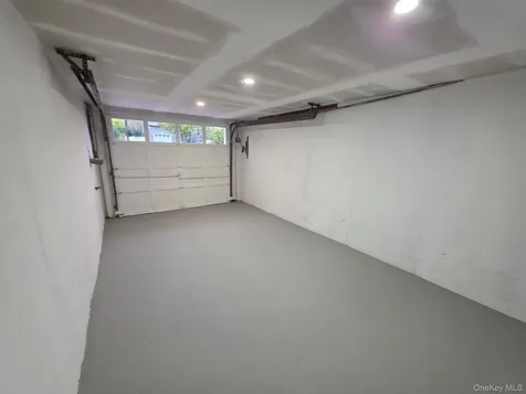 2711 W Alder Road Bellmore NY 11710