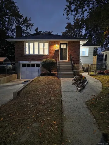 2711 W Alder Road Bellmore NY 11710