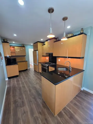 2711 W Alder Road Bellmore NY 11710