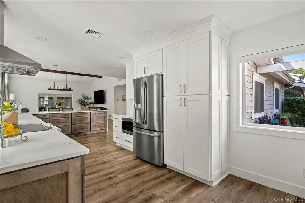 161 Boathouse Lane Bay Shore NY 11706