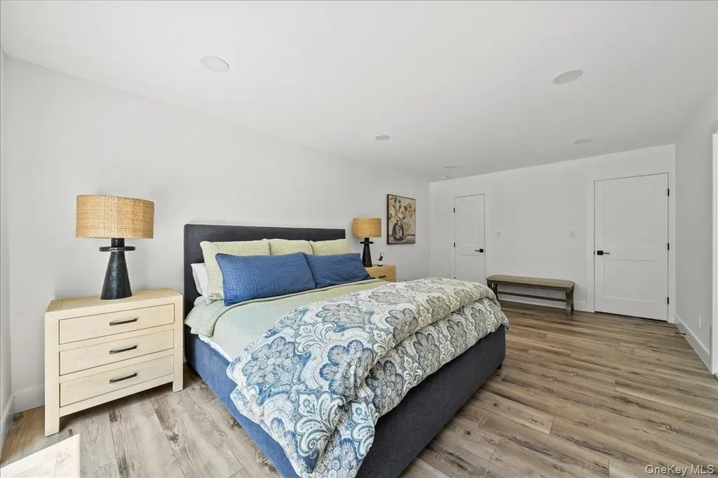 161 Boathouse Lane Bay Shore NY 11706