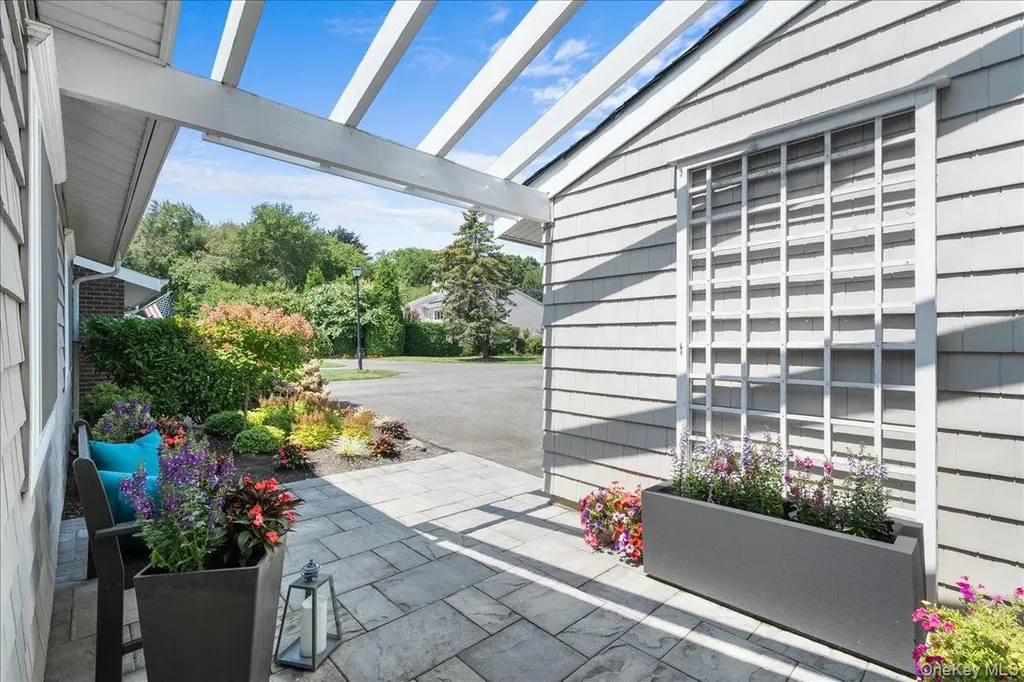 161 Boathouse Lane Bay Shore NY 11706