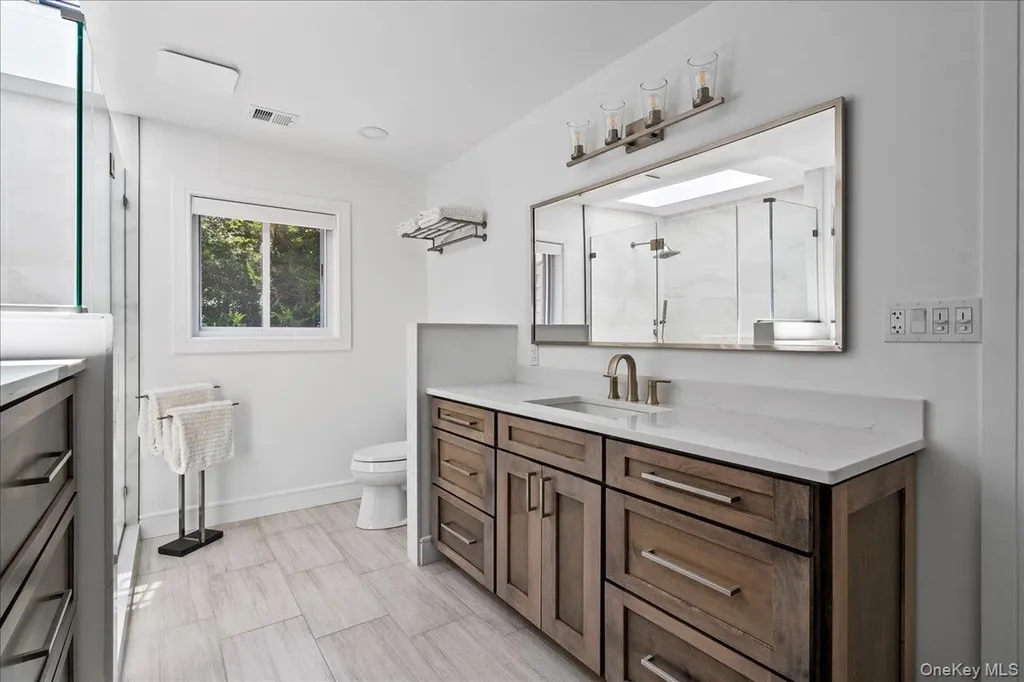161 Boathouse Lane Bay Shore NY 11706