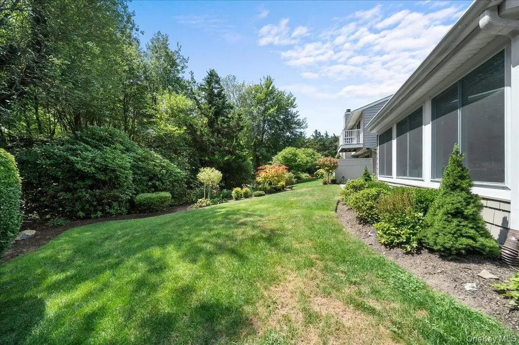 161 Boathouse Lane Bay Shore NY 11706