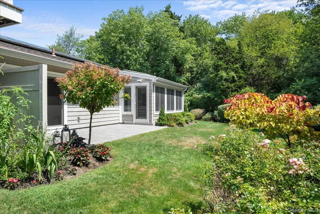 161 Boathouse Lane Bay Shore NY 11706