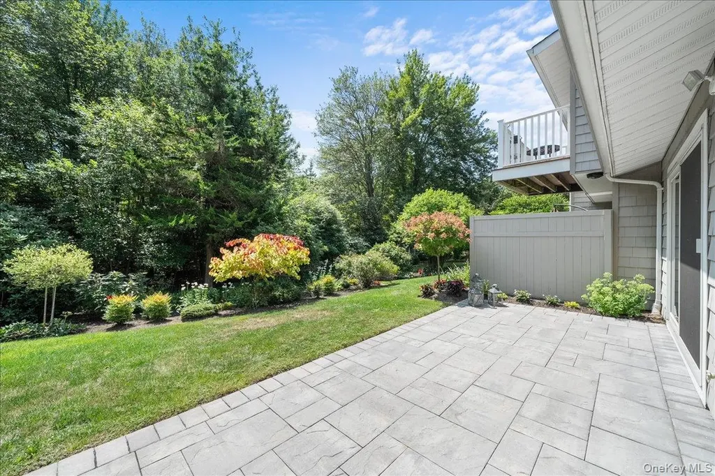 161 Boathouse Lane Bay Shore NY 11706
