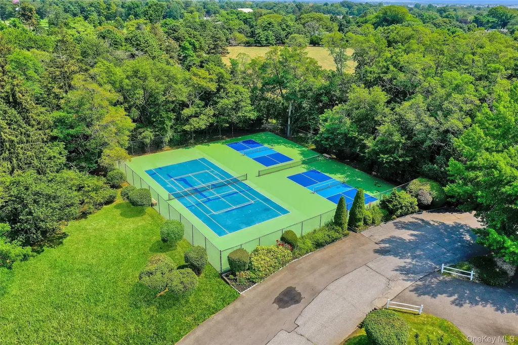 161 Boathouse Lane Bay Shore NY 11706