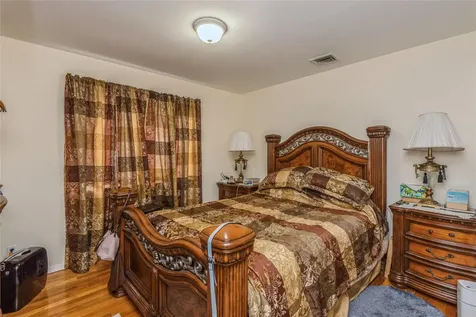 347 Bayville Avenue Bayville NY 11709