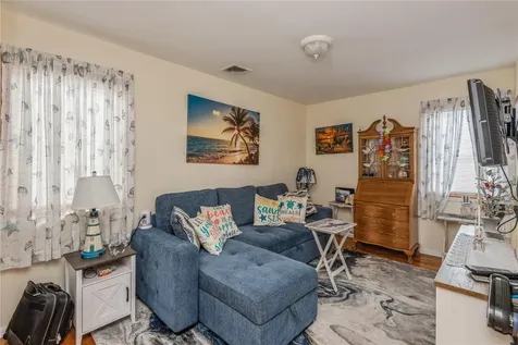 347 Bayville Avenue Bayville NY 11709