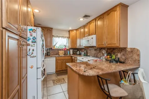 347 Bayville Avenue Bayville NY 11709