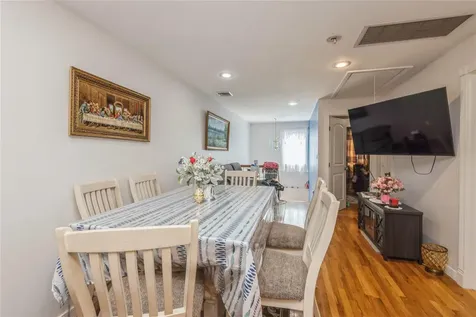 347 Bayville Avenue Bayville NY 11709