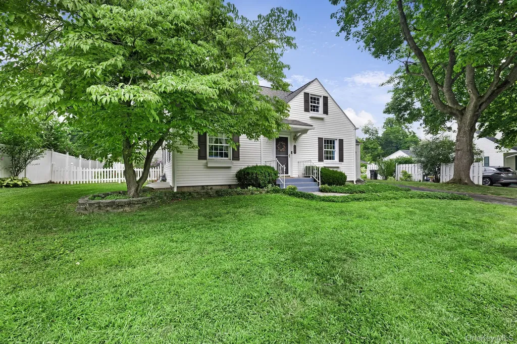 109 Pine Drive New Windsor NY 12553
