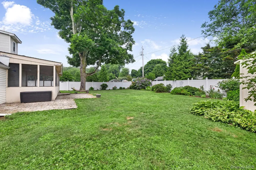 109 Pine Drive New Windsor NY 12553