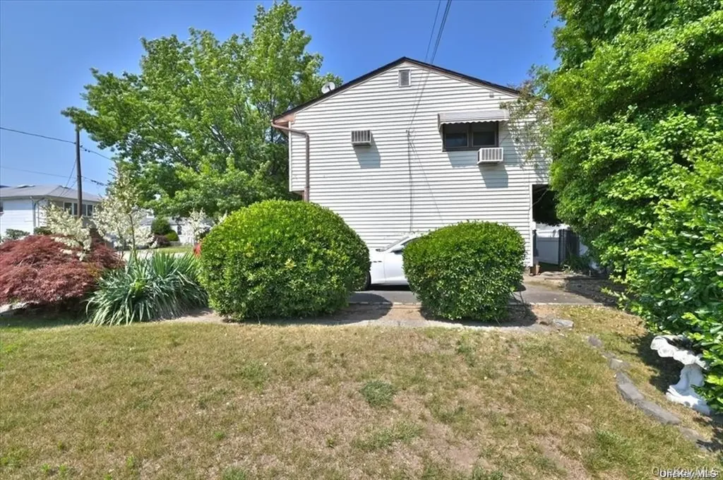 11 Edwards Place Valley Stream NY 11580