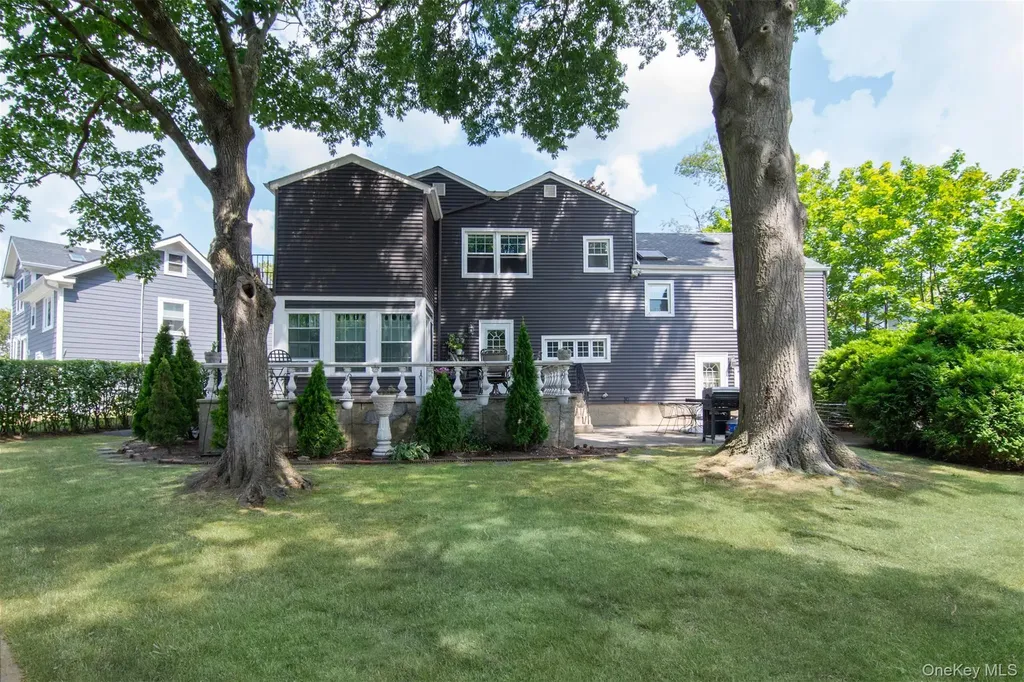 15 Bristol Place Yonkers NY 10710