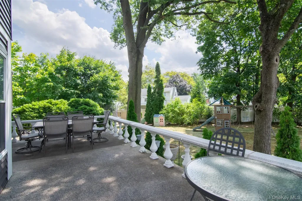 15 Bristol Place Yonkers NY 10710